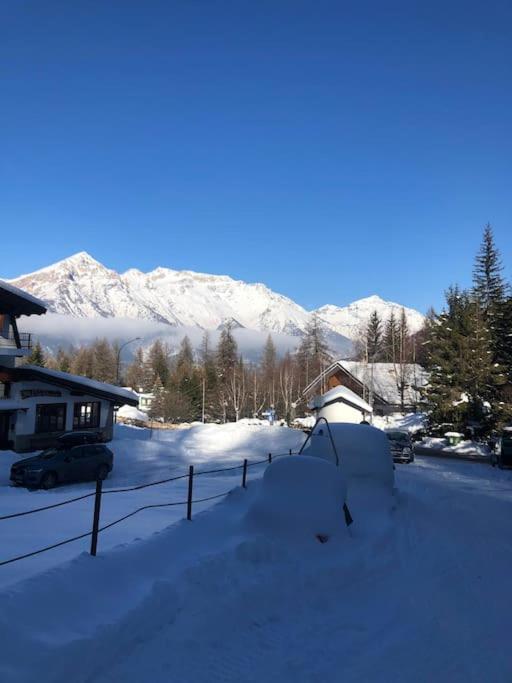 Apartament Etra Close To Piste Sauze D'Oulx Bagian luar foto